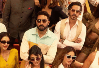 Housefull 5 के सितारे अक्षय कुमार, रितेश देशमुख, और अभिषेक बच्चन एक क्रूज पर मस्ती करते हुए, संजय दत्त और जैकी श्रॉफ के साथ हंसी-मजाक करते हुए।