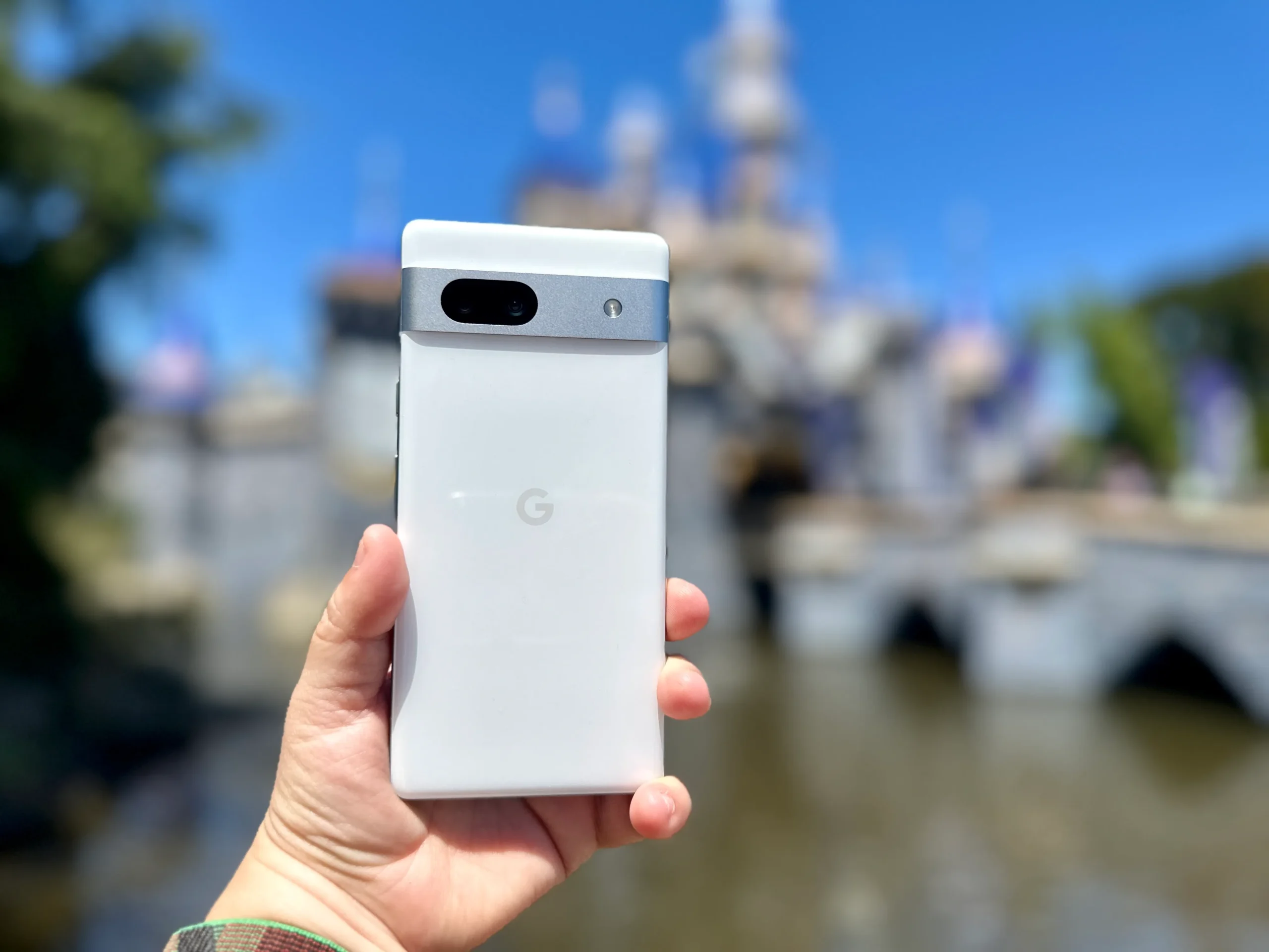 Google Pixel 7a का कैमरा मॉड्यूल क्लोज़-अप